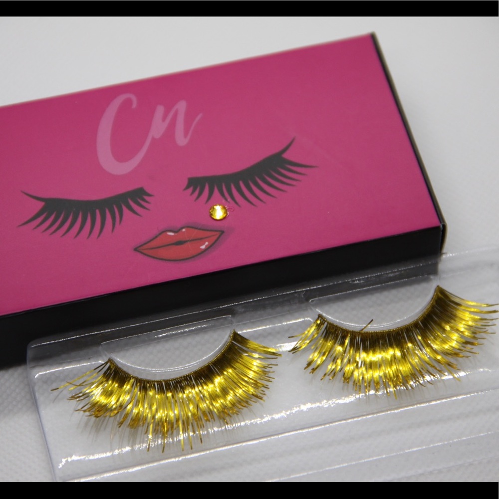 Dramatic LASHES - Picture 10 of 16